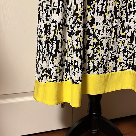 Gorgeous Kate Spade dress in black and white with yellow details - Picture 4 of 7